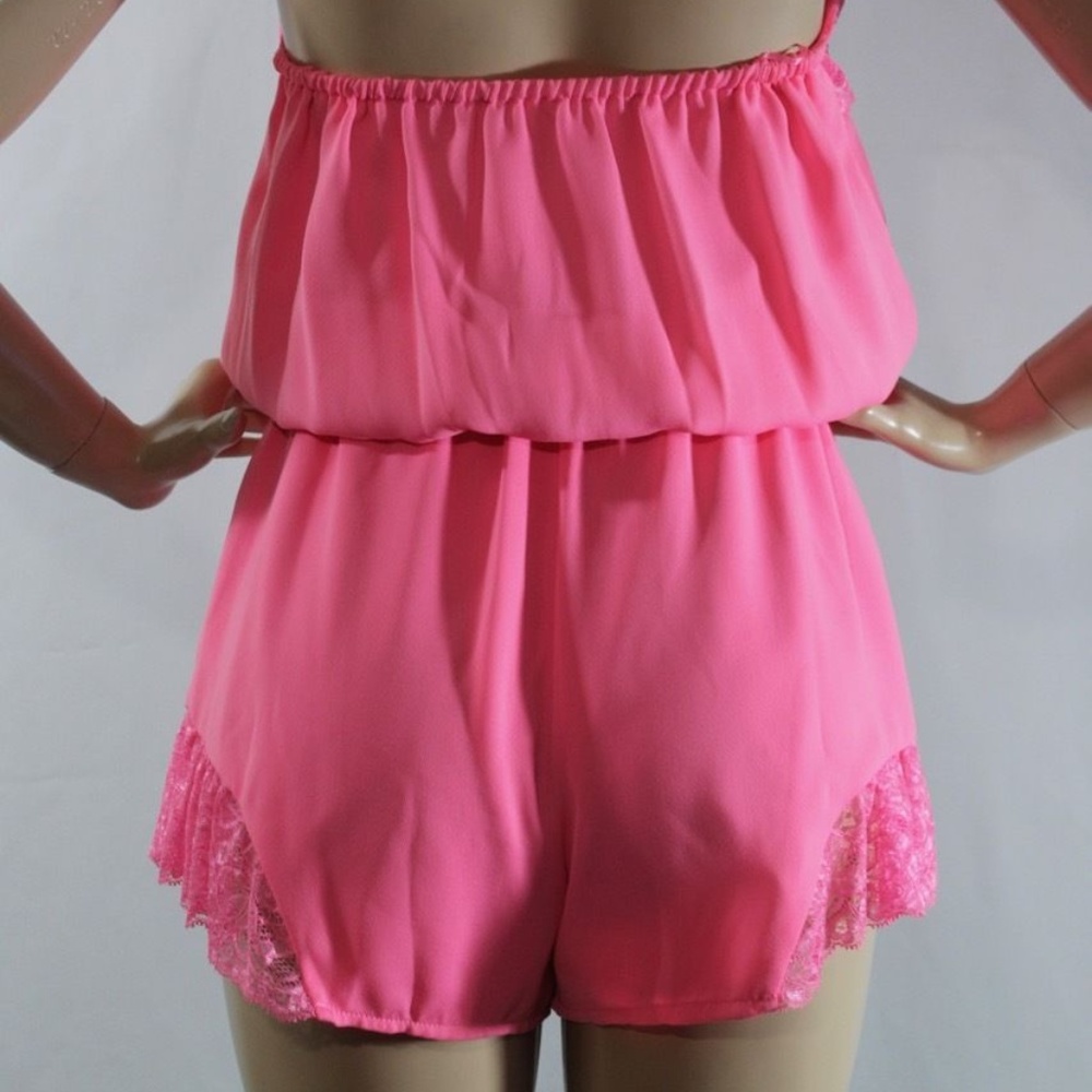 New GUESS The Flirty Pink Romper with Lace - Picture 4 of 8